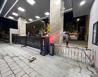 CỔNG XẾP NHẬP KHẨU NP18